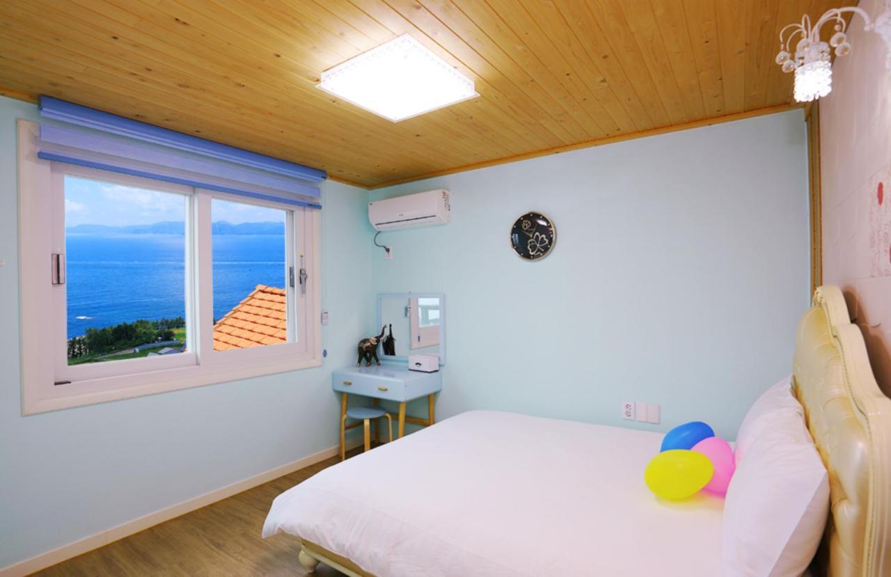 Villa Montmartre à Namhae Extérieur photo