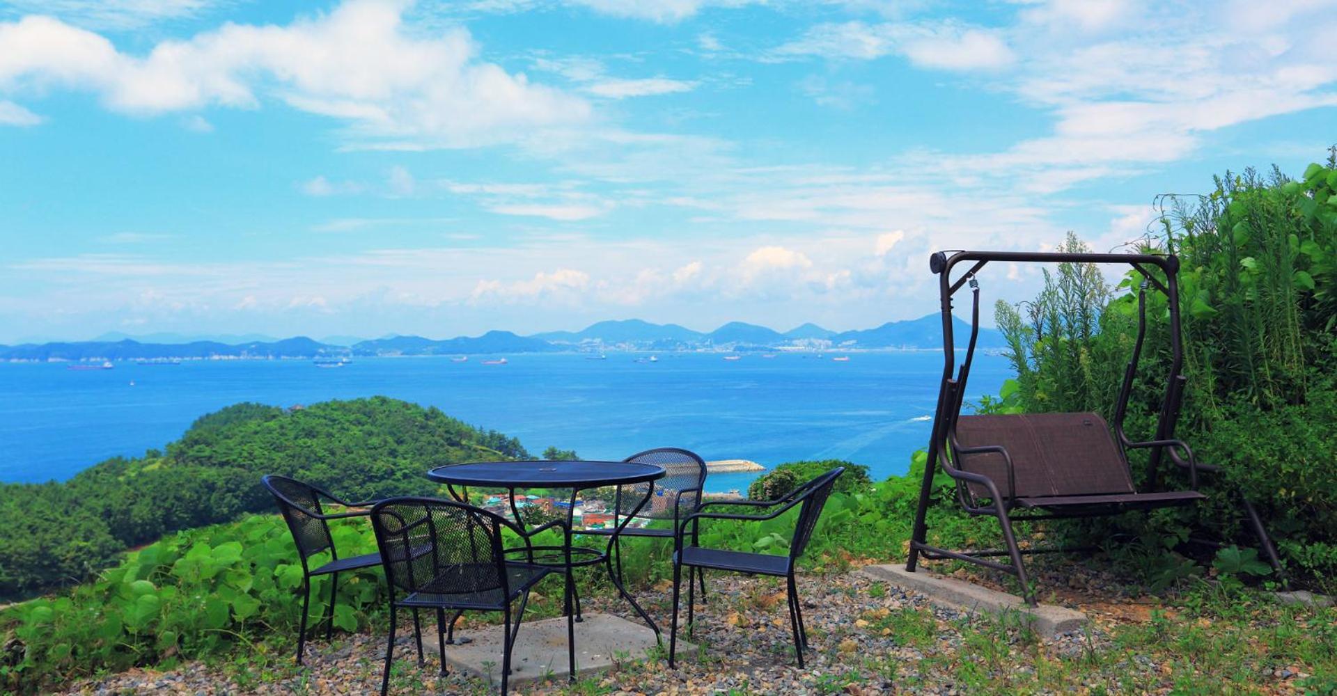 Villa Montmartre à Namhae Extérieur photo