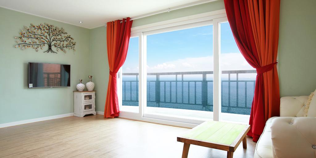 Villa Montmartre à Namhae Extérieur photo