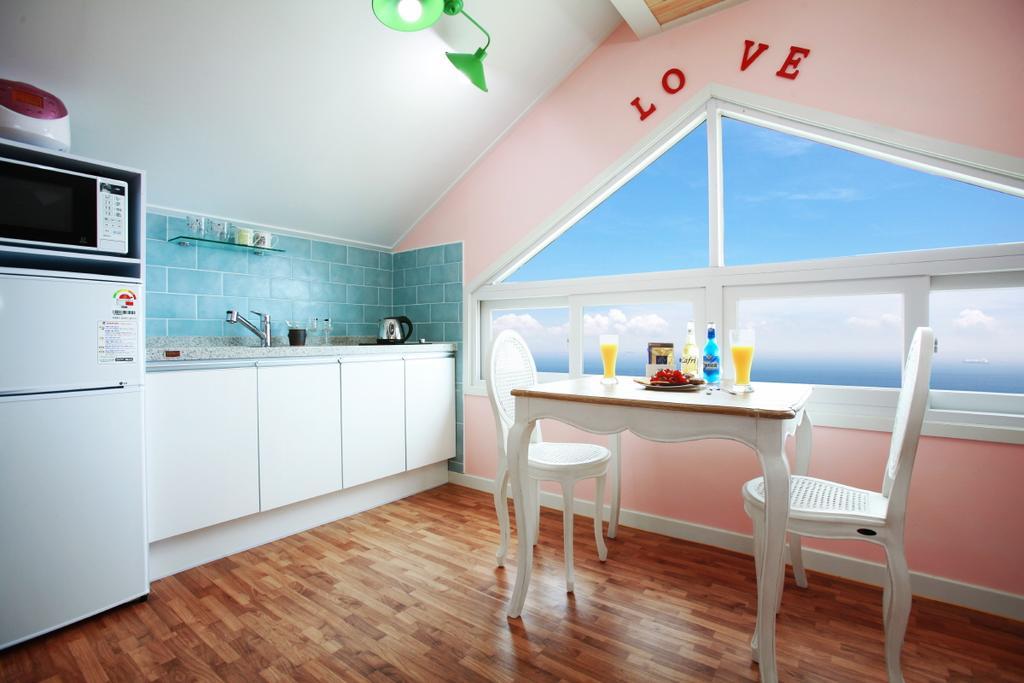 Villa Montmartre à Namhae Extérieur photo