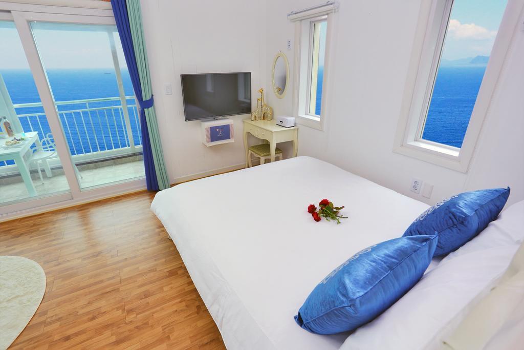 Villa Montmartre à Namhae Extérieur photo
